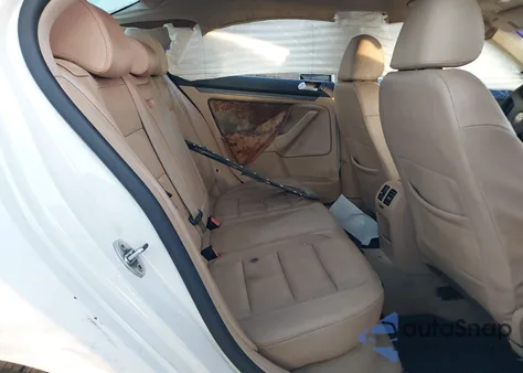 2008 Volkswagen Jetta Se/Sel из США, поврежденный, VIN 3VWRM71K18M175433